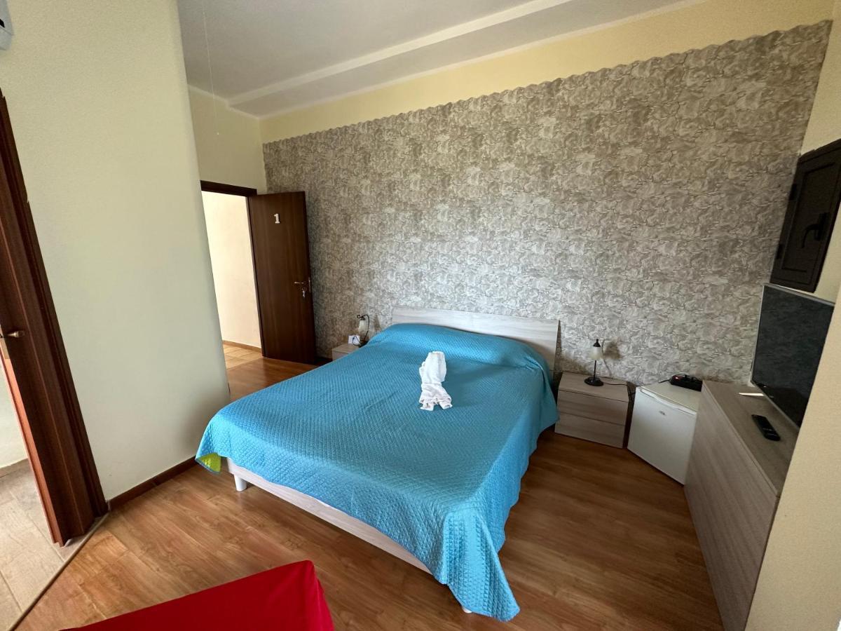 Baia Dei Turchi Locazione Turistica Hotel Realmonte Ngoại thất bức ảnh